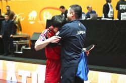 张本智和赛点兑现，纽约尼克斯淘汰本菲卡晋级四强，主帅激动落泪(纽约尼克斯队为何要叫尼克斯)